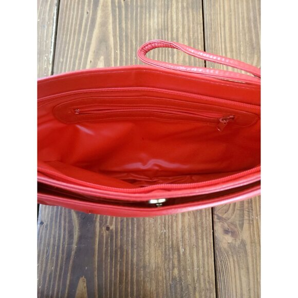Vintage MCI Red Pleated Faux Leather Clutch Handbag Wrist Strap Zipper Pockets - Picture 6 of 10